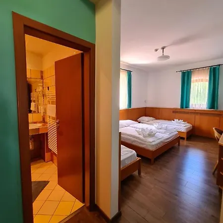 Hotel Istvan Parkhotel Es Gasztrofarm 3*