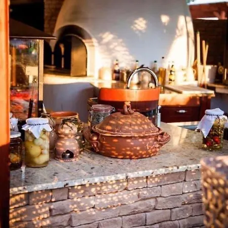 Hotel Istvan Parkhotel Es Gasztrofarm 3*