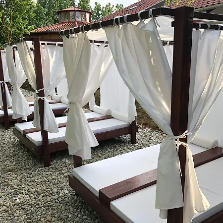 Istvan Parkhotel Es Gasztrofarm