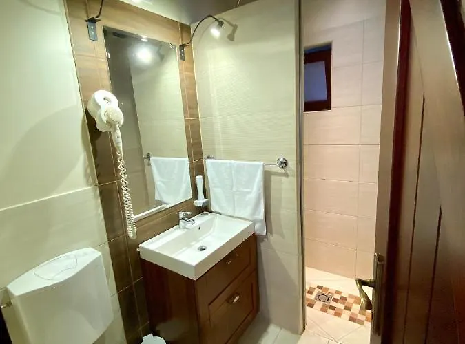 Hotel Istvan Parkhotel Es Gasztrofarm