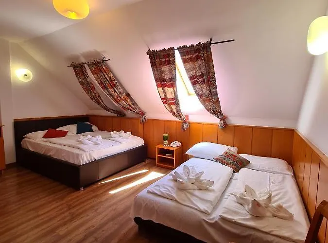 Hotel István Parkhotel és Gasztrofarm 3*