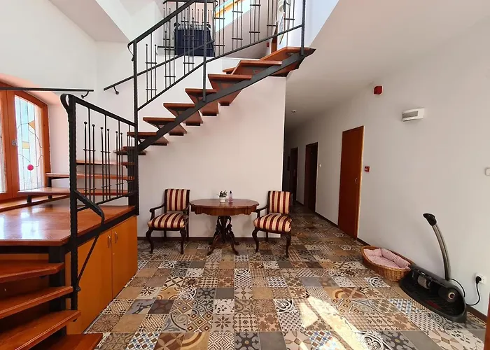 Istvan Parkhotel Es Gasztrofarm 3*