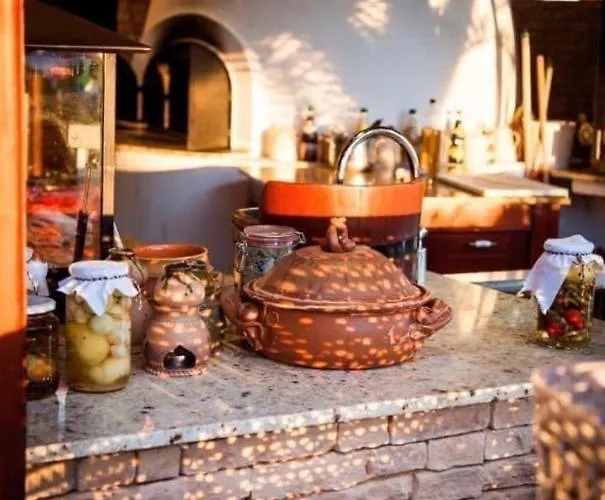 Hotel Istvan Parkhotel Es Gasztrofarm 3*